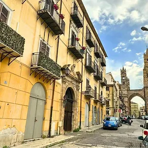 https://residenza-cattedrale.palermohotels.org